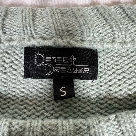 Desert Dreamer Cameo Face Outline Sage Knit Pullover Cropped Sweater SMALL EUC - Picture 12 of 16